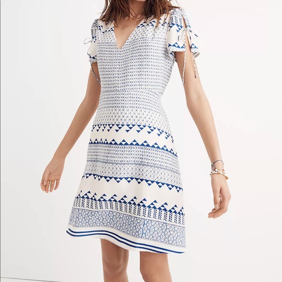Madewell Dresses & Skirts - Madewell poppy dress blue geometric size 4